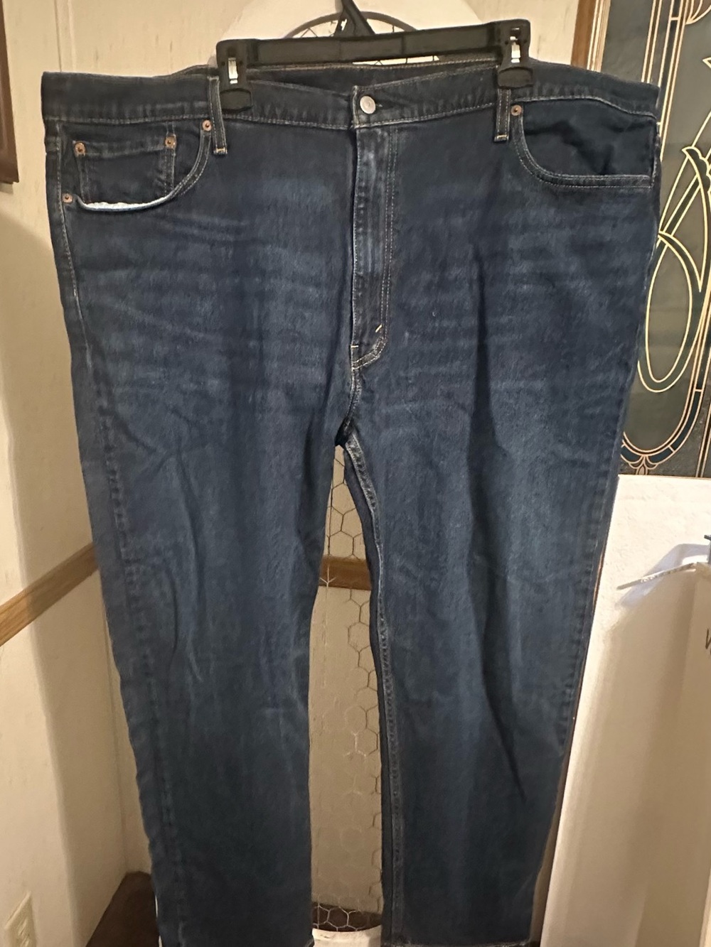 Levi's Men's Dark Blue Relaxed Fit Jeans